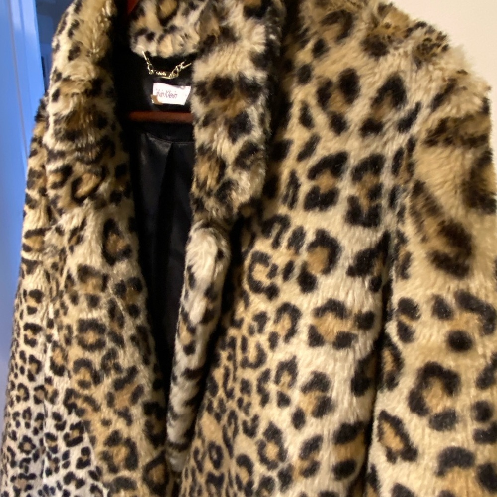 Calvin Klein Vintage Leopard Faux Fur Statement Coat - Picture 5 of 7